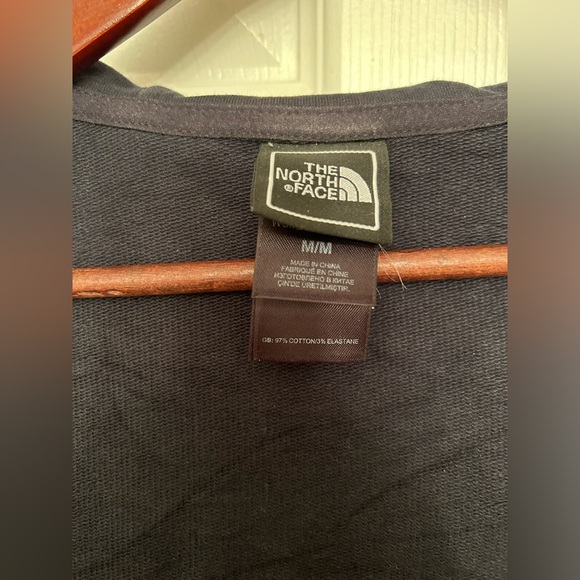 ⭐️ North Face Hooded Jacket with Button Detail ⭐️ - Picture 9 of 11